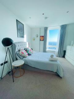 Luxury 1-Bedroom Apt with Stunning London Views - Barking - 6