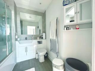 Luxury 1-Bedroom Apt with Stunning London Views - Barking - 5