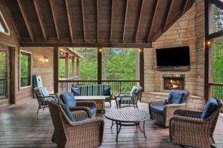 New 6BR Spa-Firepit-Pool Table-Arcade-Mini Golf - Broken Bow - 4