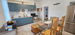 Great Location -Mural, Barn and Corridor -1 Bed 1Bath Apartments! - Windsor - 5