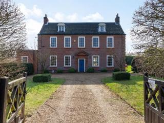 Hemblington Hall Arts And Leisure Ltd - South Walsham - 0