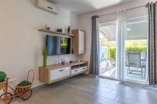 Sea & Stone Apartment No 2 in Starigrad - 7