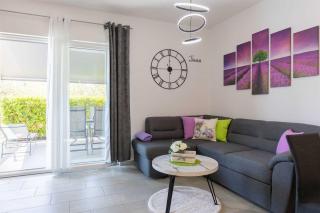 Sea & Stone Apartment No 2 in Starigrad - 6