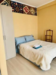 Cozy Apartment near White House - Bishkek - 9
