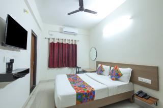 FabHotel Golden Grand Inn - Bangalore - 1