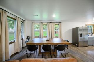 Casino Close Hot Tub-Firepit-BBQ 2-acres Sleeps 6 - 2