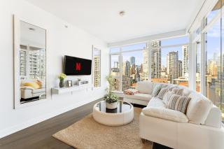 Stylish City view 2BR Apartment Steps to Yaletown Life - Vancouver - 0