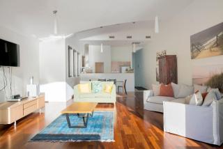 Breath Taking Waterfront - Corlette - 5
