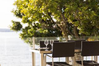 Breath Taking Waterfront - Corlette - 9