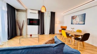Premium Urban Stay - Light Filled 1BR with Balcony - Bucharest - 1