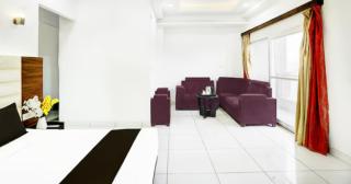 OASIS Hotel - Jāmb - 1