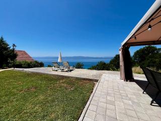 Villa Serenity - A Rustic-Modern Lakeside Escape - Ohrid - 5