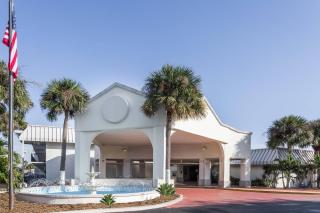 Days Inn by Wyndham St. Petersburg / Tampa Bay Area - St. Petersburg - 0