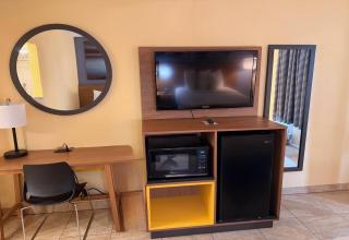 Days Inn by Wyndham St. Petersburg / Tampa Bay Area - St. Petersburg - 1