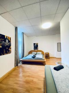 Elegant 3-Bedroom Retreat Convenient City Access - Wenen - 0