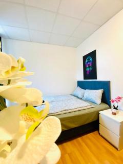 Elegant 3-Bedroom Retreat Convenient City Access - Wenen - 1