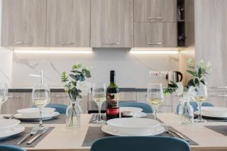 Flat 2 MLH 3BED next to city by Homely! - 5