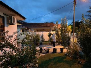 Beach Cottage Homestay Kemaman - Berado D Pampass - Kampong Kemaman - 9