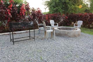 DRZ Farm Stay with Private Pool 2BR by Homeyhuts - - 2