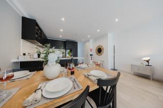 MLH village 3BED with views by Homely! - 2