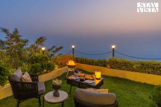 StayVista at Villa Mirador with BBQ, Bonfire, WiFi - 5