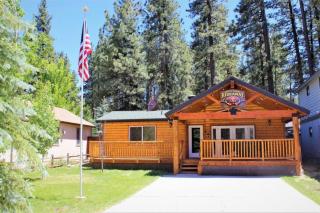Fire Pit & Steps to Village- Village Hideaway - Big Bear Lake - 0
