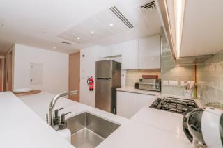 Mayan 2BR Escape with Beach Access - Abu Dhabi - 9