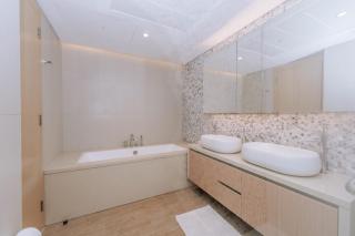 Mayan 2BR Escape with Beach Access - Abu Dhabi - 7