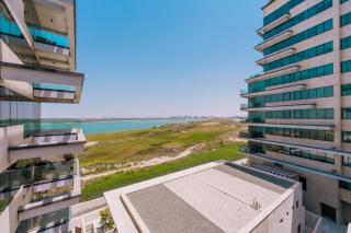Mayan 2BR Escape with Beach Access - Abu Dhabi - 6