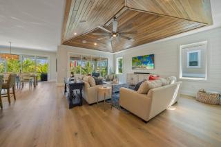 AcquaLuxe - Exquisite 2022 Lux Canal Home w Outdoor Oasis Pool Spa Dock SUP Kayaks Fire Pit - Anna Maria - 7