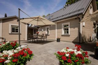 Terrace Apartment Steps from Jomas Street & Beach - Jūrmala - 0