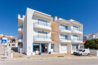 CoolHouses Algarve Luz, 2 Bed top floor flat, amazing sea view, central. Delicia do Sol - 9