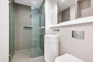 3 BED heart of Melb CBD - Free Parking Onsite - Melbourne - 2