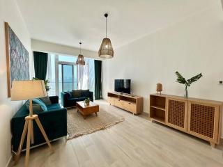 Homes2Retreat - Luxury Finishes with Full Skyline View - 0