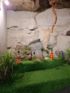 Escape Natural Farm Stay - Cave - Kanthalloor - 9