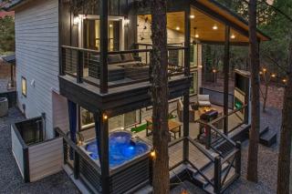 NEW Cabin with Treehouse Spa Firepit & Games - Broken Bow - 3