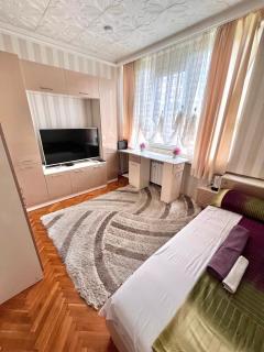 Two-Bedroom vintage apartment TOP location - Burgas - 4