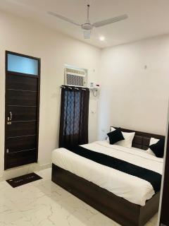 Hotel Madhav inn - 8