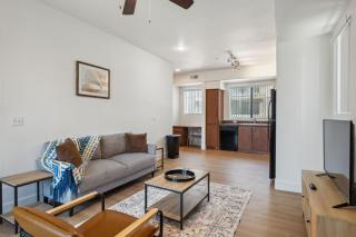 CozySuites Glendale - Westgate w pool 14 - Glendale - 9