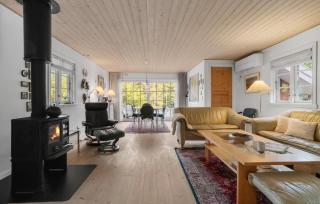 Lovely Home In Nexø With Wifi - Neksø - 8