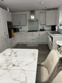A spacious double room in a lovely home in Wakefield - Wakefield - 6