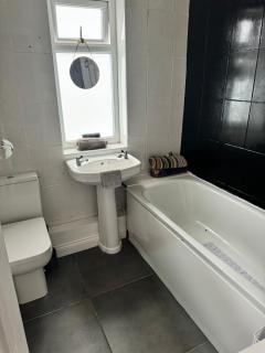 Beautiful three bedroom house - Liverpool - 2
