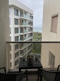 White Luxury Apartament - 4