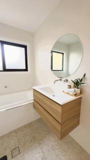 The Orange Haven - Relaxing Stay, Central Spot - Orange - 5