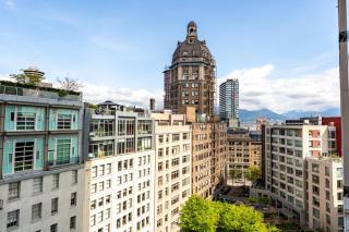 Luxury 3 Bedroom Condo Chinatown and Gastown Access - Vancouver - 2