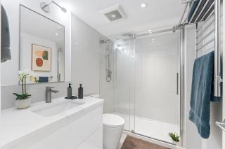 Luxury 3 Bedroom Condo Chinatown and Gastown Access - Vancouver - 1