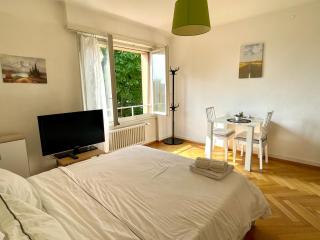 4 Minutes from Lausanne Train Station - 5