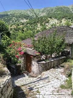 The Mountain House -mountain getaway - Syrrako - 8