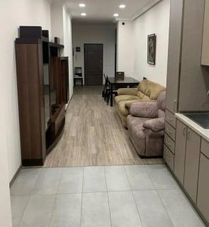 Apsilankyk pas juroni - - 1