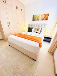 celestial modernly furnished four bedroom apartment which features amazing city views, swimming pool ,ample private parking space and rooftop chill spot - Nairobi - 5